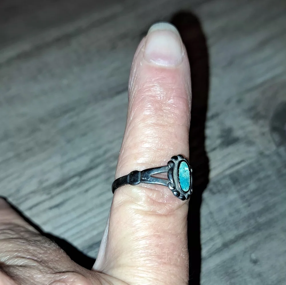 SS Turquoise Ring - Picture 2 of 4
